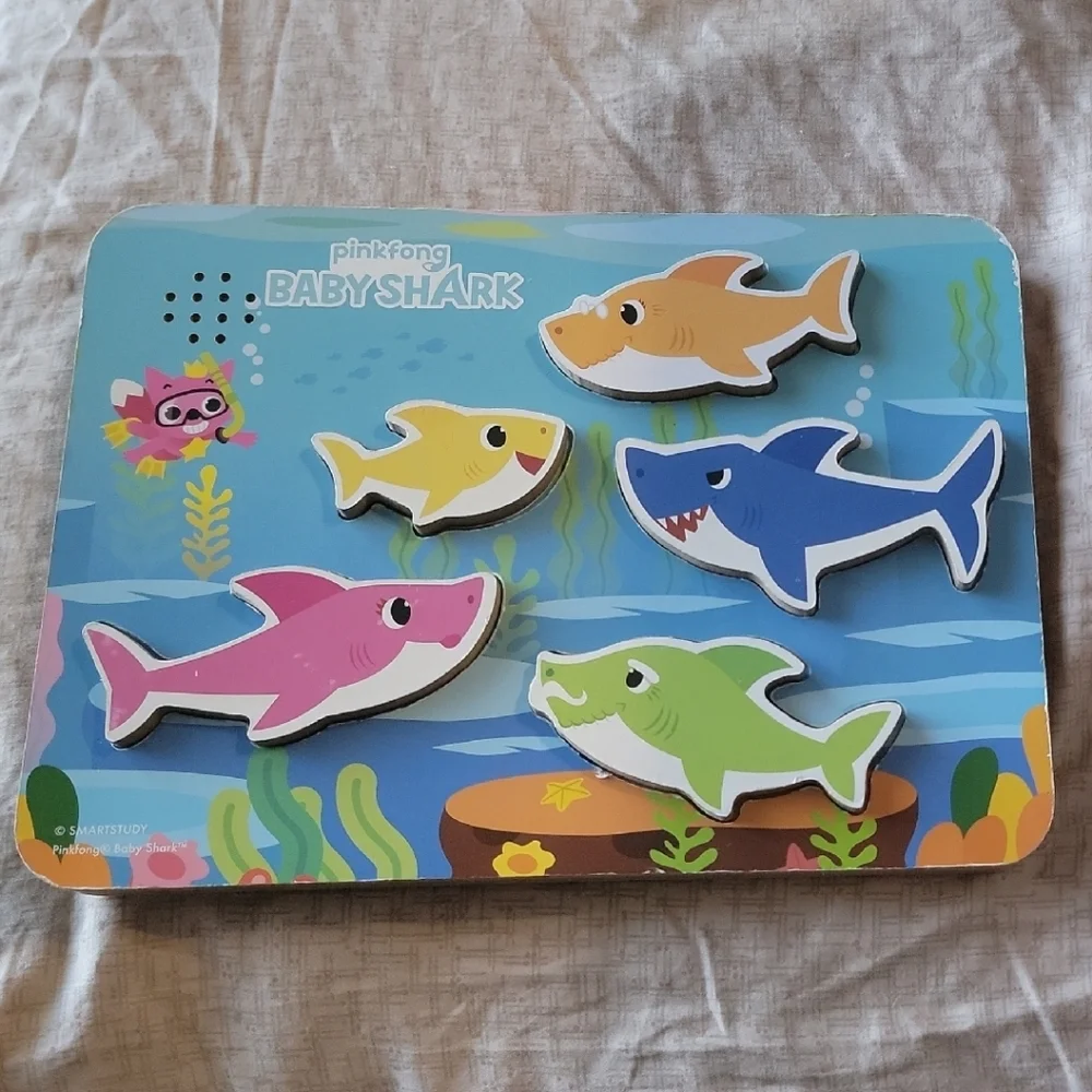 🌟Pinkfong Baby Shark Sound Wooden Puzzle, 5 Pieces